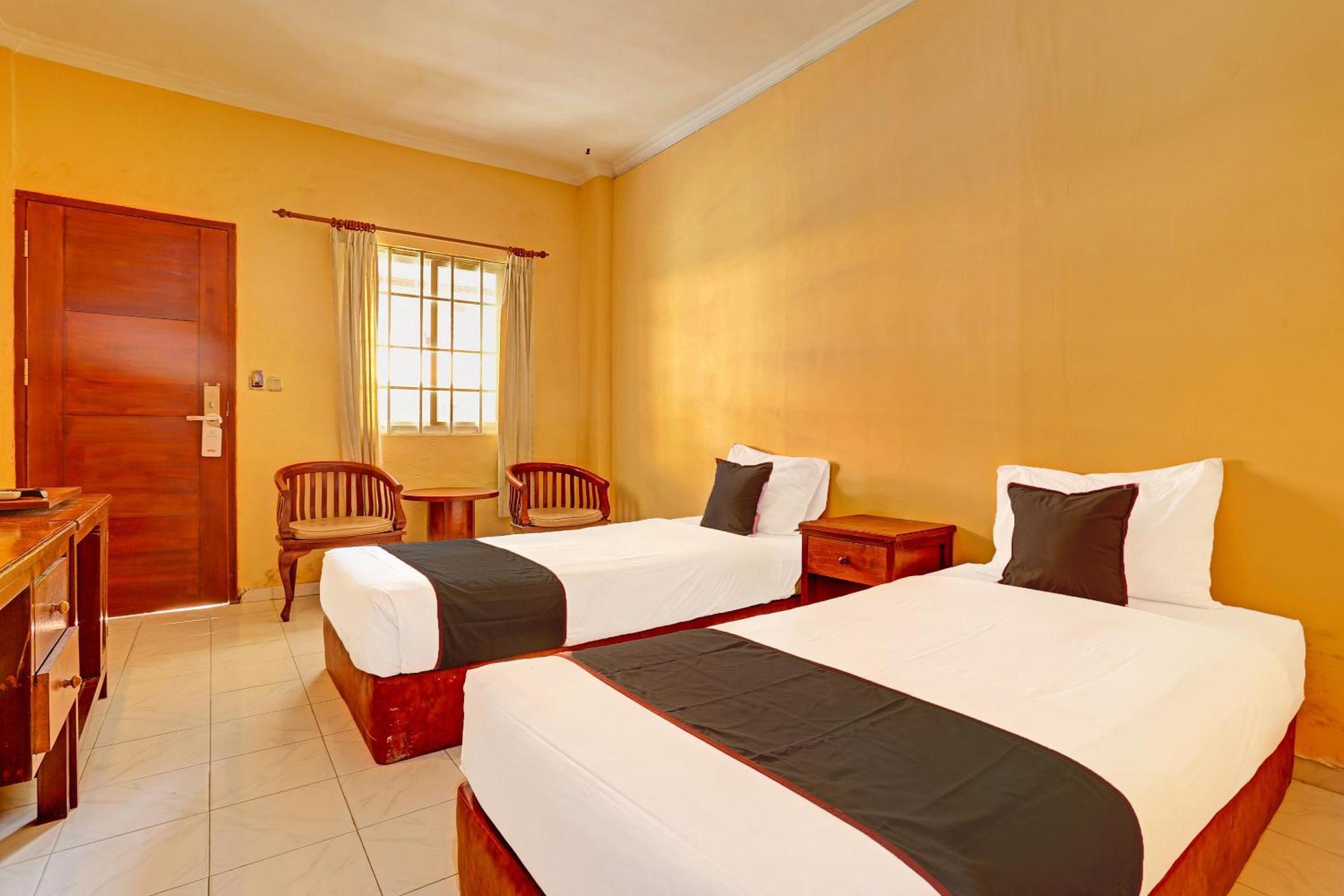 Collection O 91081 New Arena Hotel Kuta Lombok Exteriör bild